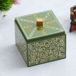 Wooden dry fruit box