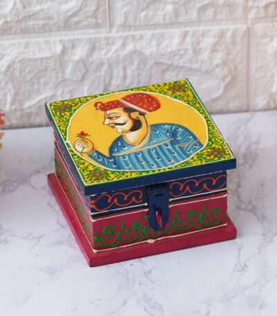 Wooden jewellery box